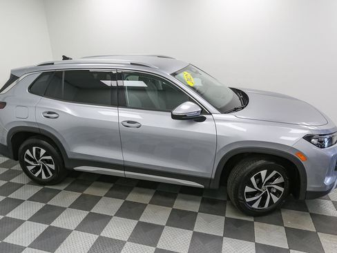 Used 2025 Volkswagen Tiguan S AWD/4WD image 5