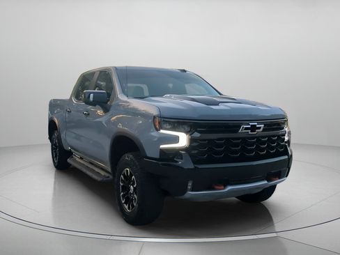 Used 2024 Chevrolet Silverado 1500 ZR2 w/ Technology Package AWD/4WD image 4