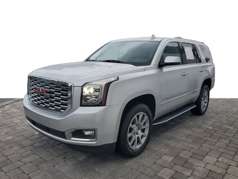 Used 2020 GMC Yukon Denali image 3