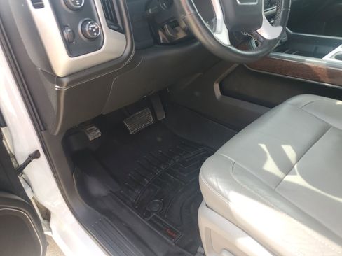 Used 2015 GMC Sierra 1500 SLT w/ SLT Crew Cab Value Package AWD/4WD image 25