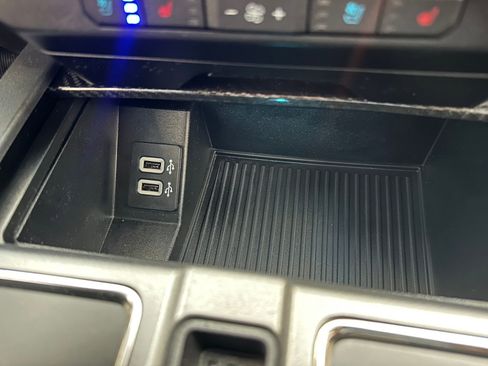 Used 2019 Ford F150 Raptor w/ Equipment Group 802A Luxury image 15