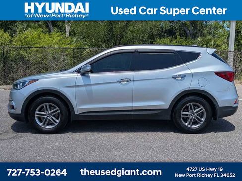 Used 2018 Hyundai Santa Fe Sport FWD image 2