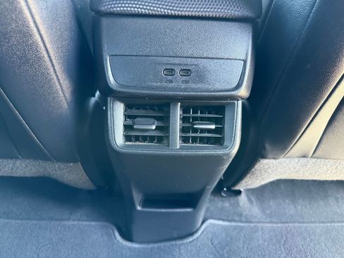 Used 2025 Chevrolet Equinox RS AWD/4WD image 34