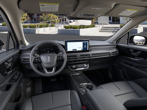 New 2025 Lincoln Corsair Reserve image 9