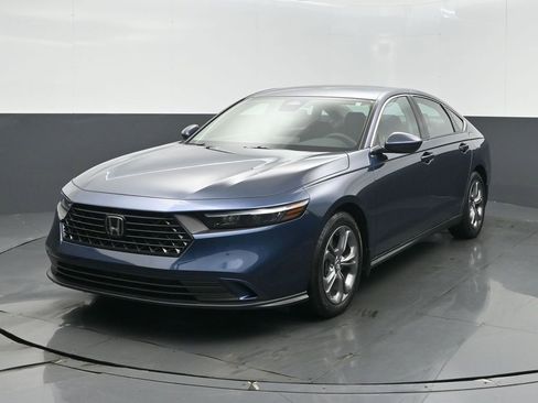 Certified 2024 Honda Accord EX image 7