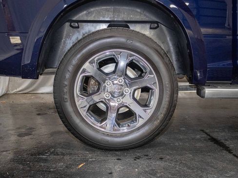 Used 2018 RAM 1500 Laramie image 8