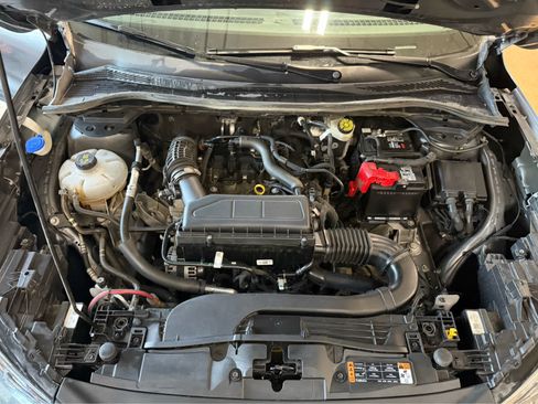 Used 2024 Nissan Rogue S AWD/4WD image 12