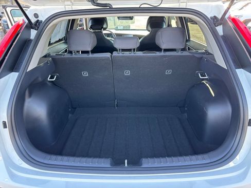 Used 2026 Kia Niro LX FWD image 29