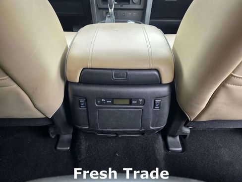 Used 2023 Nissan Armada Platinum w/ Captain's Chairs Package AWD/4WD image 8