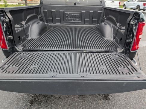 Used 2025 RAM 1500 Big Horn AWD/4WD image 32