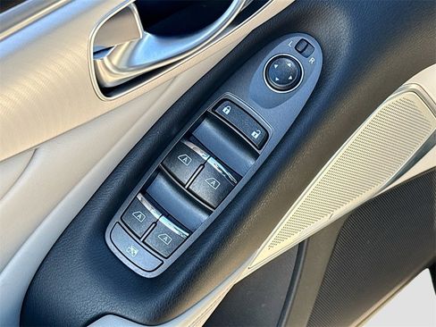 Used 2021 INFINITI Q50 Luxe w/ Seat & Sound Package image 17