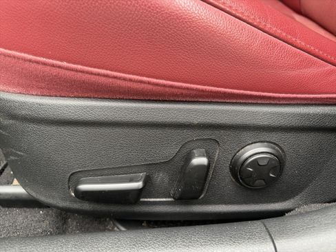 Used 2019 Kia Stinger GT1 AWD/4WD image 18