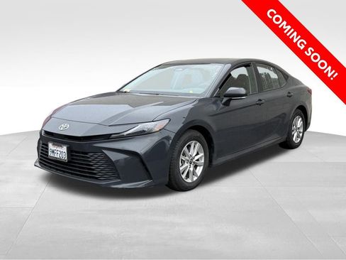 Certified 2025 Toyota Camry LE image 1