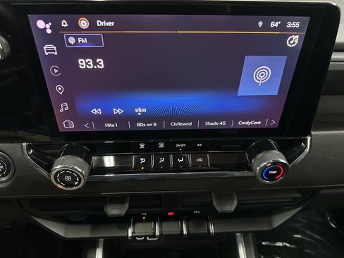 Used 2023 Chevrolet Colorado Trail Boss w/ Advanced Trailering Package image 30