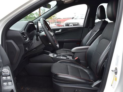 Certified 2024 Ford Escape ST-Line w/ Tech Pack #1 AWD/4WD image 9