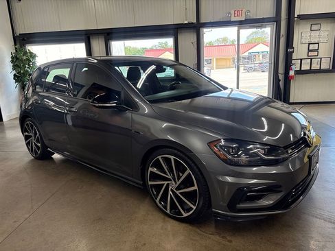 Used 2018 Volkswagen Golf R 4-Door AWD/4WD image 15