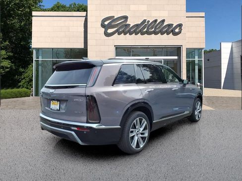 New 2026 Cadillac Vistiq Luxury w/ LPO, Floor Liner Package image 5