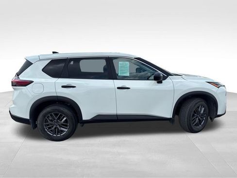 Certified 2024 Nissan Rogue S FWD image 9