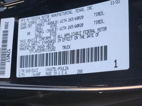 Used 2024 Toyota Tundra Limited image 35