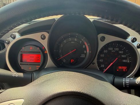 Used 2016 Nissan 370Z Coupe RWD image 25