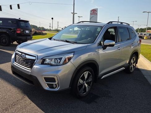 Used 2020 Subaru Forester Touring w/ Popular Package #2 AWD/4WD image 3