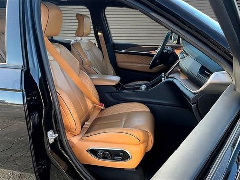 Used 2022 Jeep Grand Cherokee Summit w/ Adv Protech Group IV AWD/4WD image 28