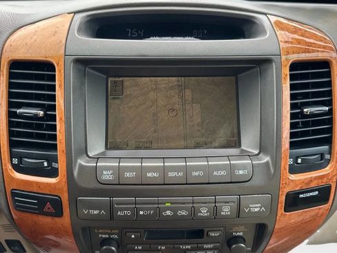 Used 2004 Lexus GX 470 image 9