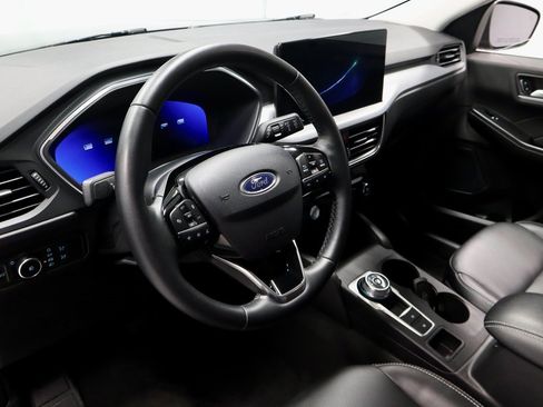 Certified 2025 Ford Escape Platinum image 26