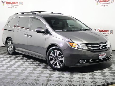 Used 2016 Honda Odyssey Touring image 3