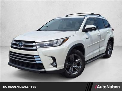 Used 2017 Toyota Highlander Limited Platinum