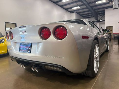 Used 2006 Chevrolet Corvette Coupe w/ Preferred Equipment Group RWD image 4
