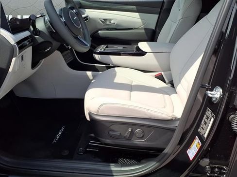 New 2026 Hyundai Tucson Limited image 16