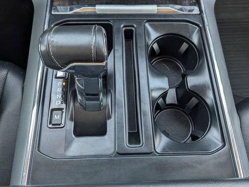 Used 2022 Ford F150 Lariat w/ Max Trailer Tow Package image 10