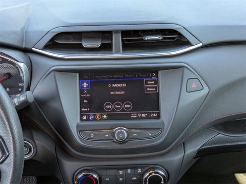 Used 2022 Chevrolet TrailBlazer RS image 17