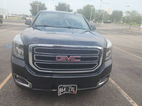 Used 2020 GMC Yukon SLT AWD/4WD image 2