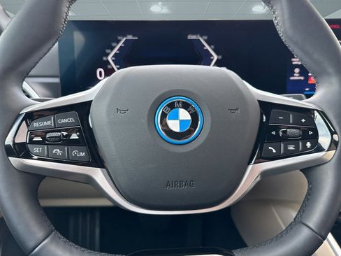 Used 2025 BMW i4 eDrive40 w/ Premium Package image 17