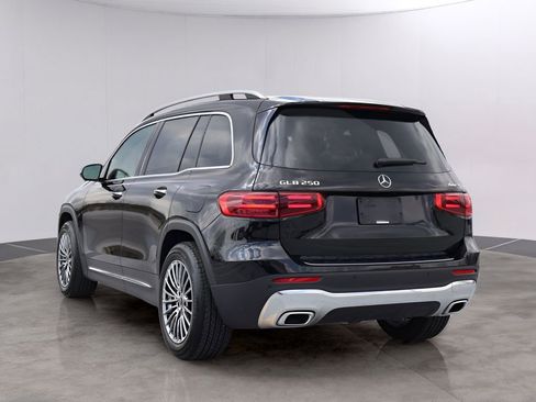 Certified 2025 Mercedes-Benz GLB 250 4MATIC image 7