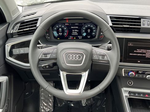 New 2025 Audi Q3 2.0T Premium image 17