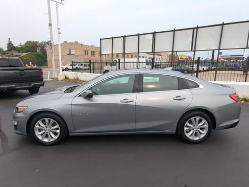 Used 2024 Chevrolet Malibu LT FWD image 3