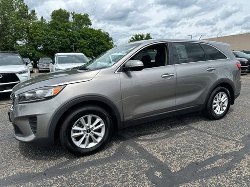 Used 2019 Kia Sorento AWD V6 image 5