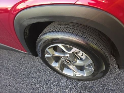 Used 2025 Chevrolet Trax LT image 8