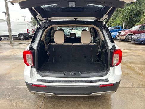 Used 2023 Ford Explorer XLT w/ Equipment Group 202A RWD image 28