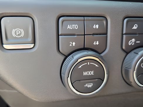 Used 2024 Chevrolet Silverado 1500 ZR2 w/ ZR2 Bison Edition AWD/4WD image 27