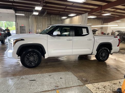 Used 2024 Toyota Tundra SR5 w/ SR5 Convenience Package AWD/4WD image 2