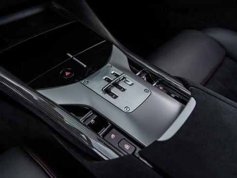 Used 2025 Ferrari Purosangue image 38