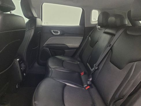 Used 2022 Jeep Compass Latitude AWD/4WD image 18
