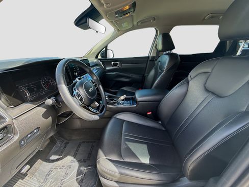 Used 2023 Kia Sorento S image 17