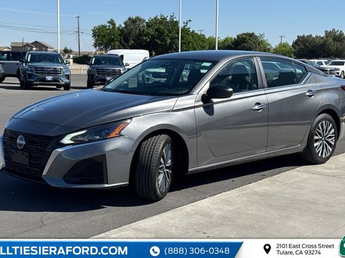 Used 2025 Nissan Altima 2.5 SV image 6