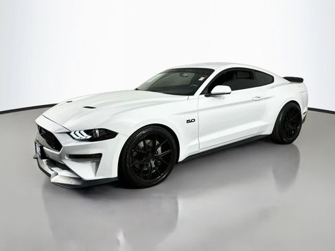 Used 2019 Ford Mustang GT w/ Equipment Group 301A RWD image 4