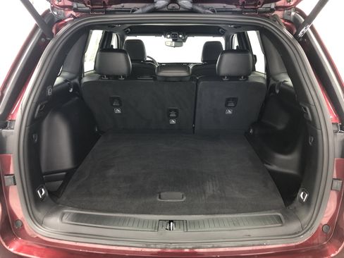 Certified 2023 Jeep Grand Cherokee Altitude image 10